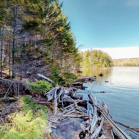 Loon Landing Lodge Грийнвил Екстериор снимка
