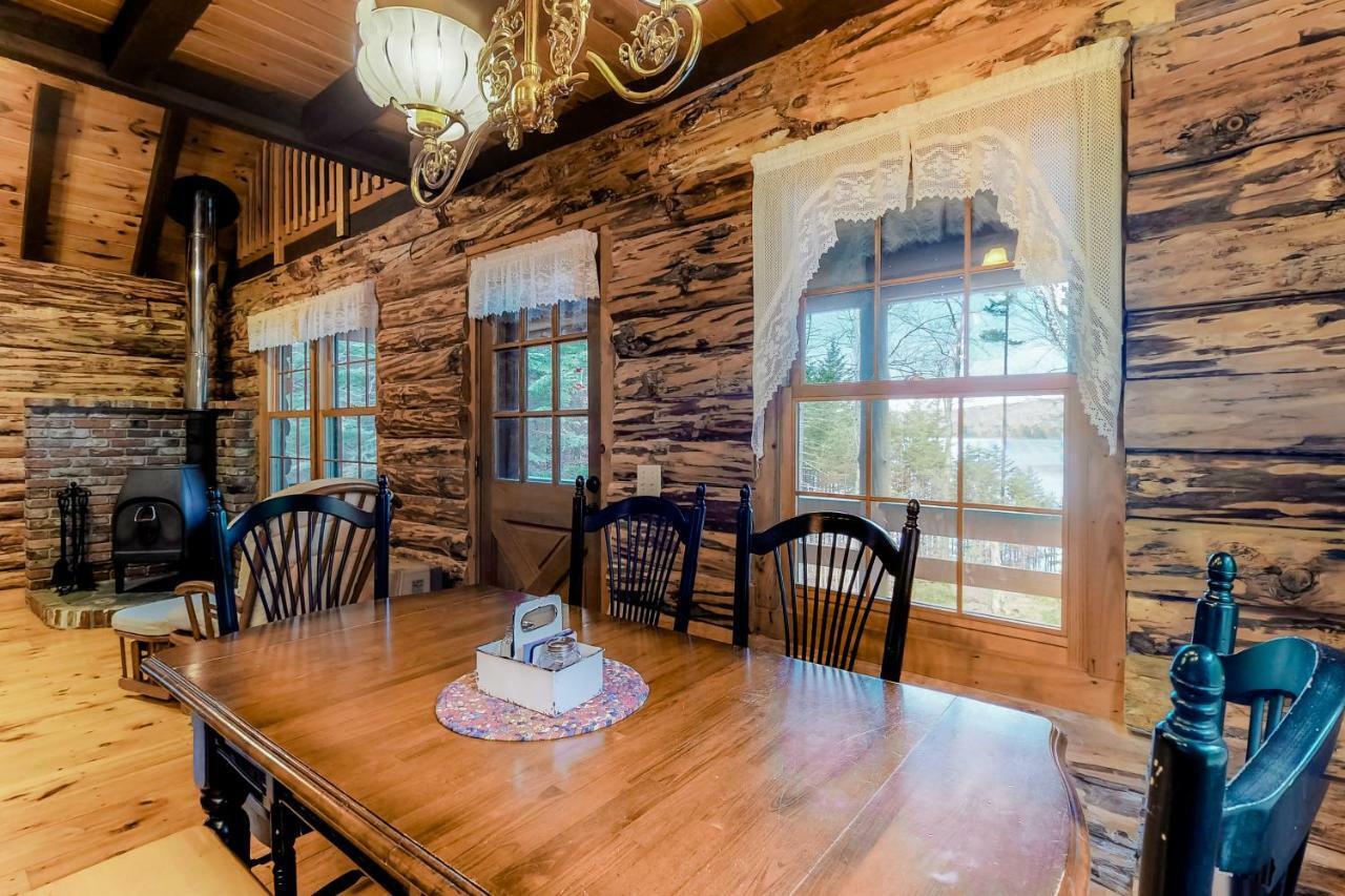 Loon Landing Lodge Грийнвил Екстериор снимка