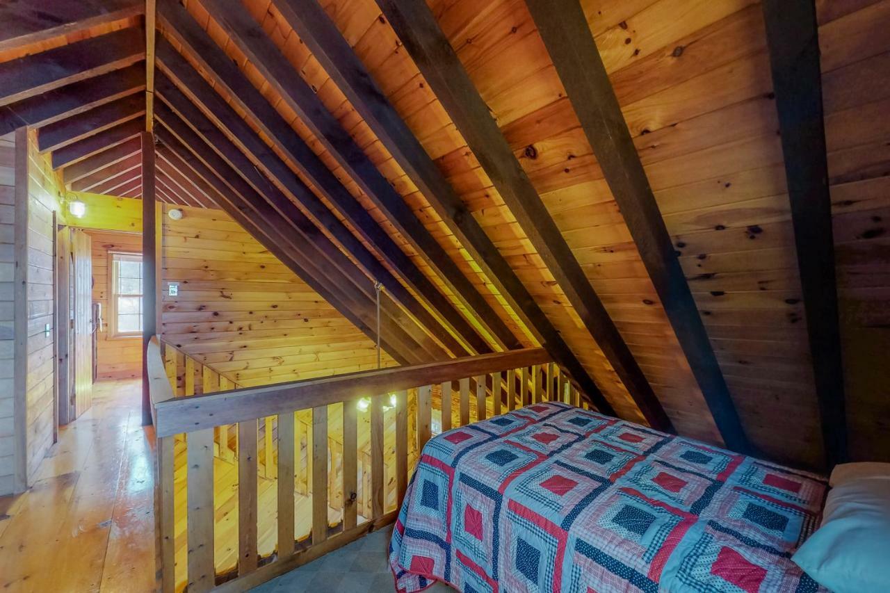 Loon Landing Lodge Грийнвил Екстериор снимка